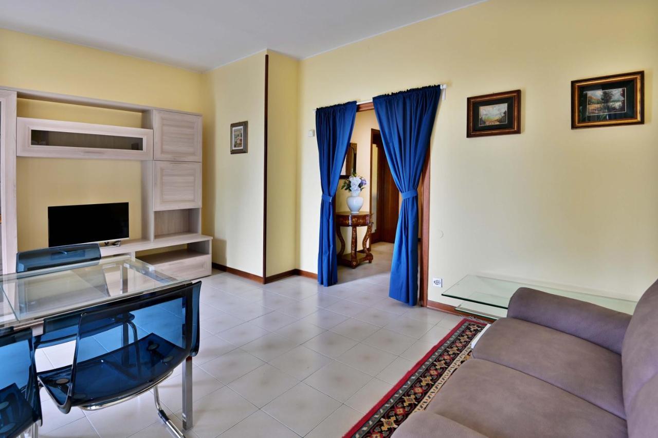 Casa Dei Limoni Apartment Gardone Riviera Bagian luar foto
