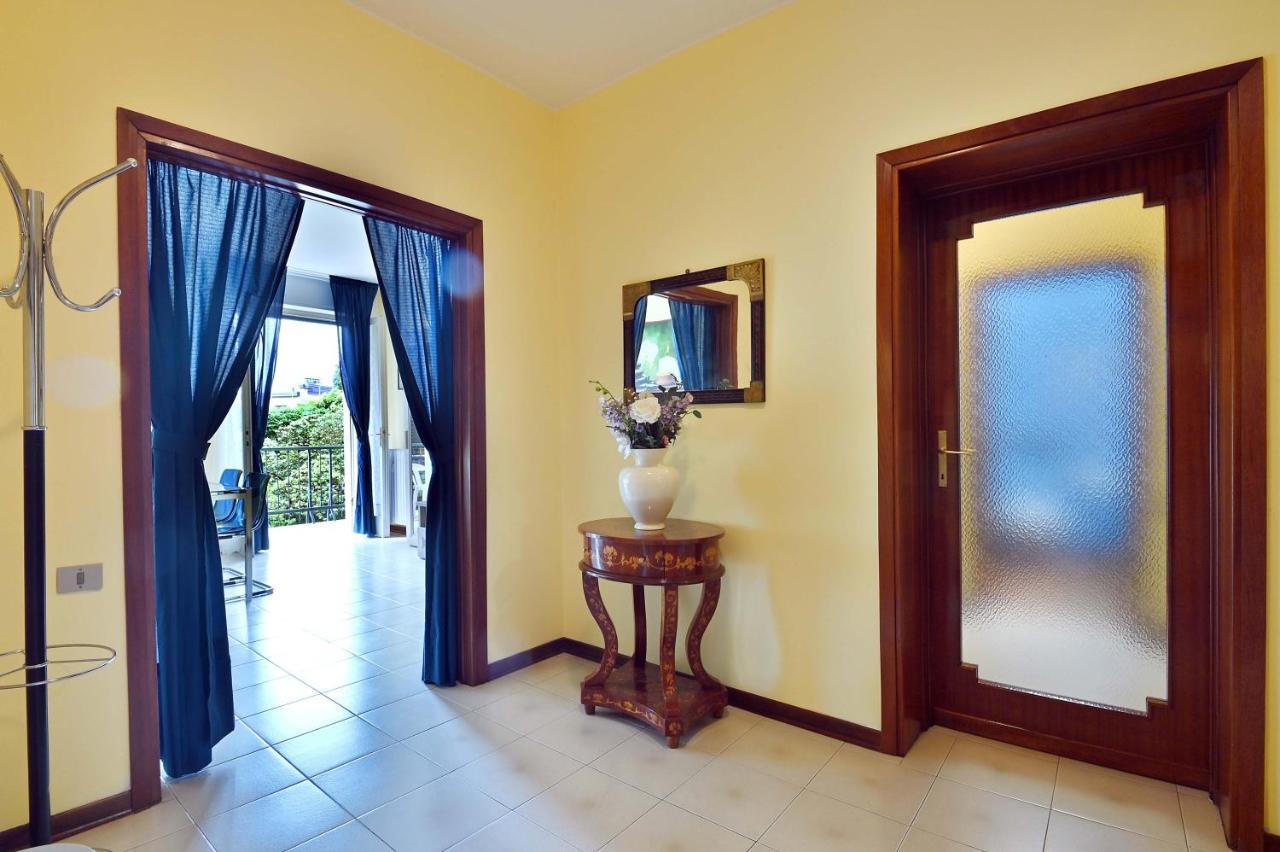 Casa Dei Limoni Apartment Gardone Riviera Bagian luar foto