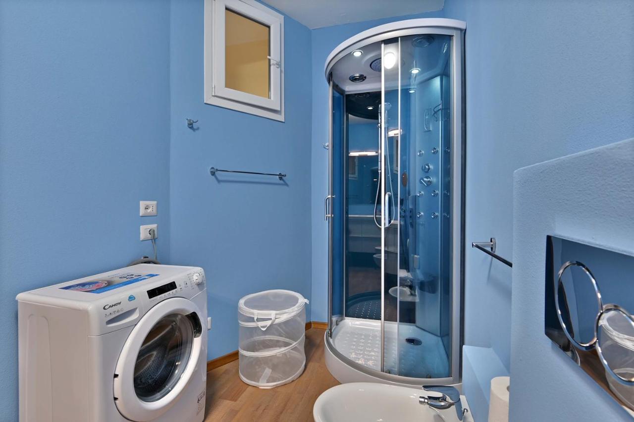 Casa Dei Limoni Apartment Gardone Riviera Bagian luar foto