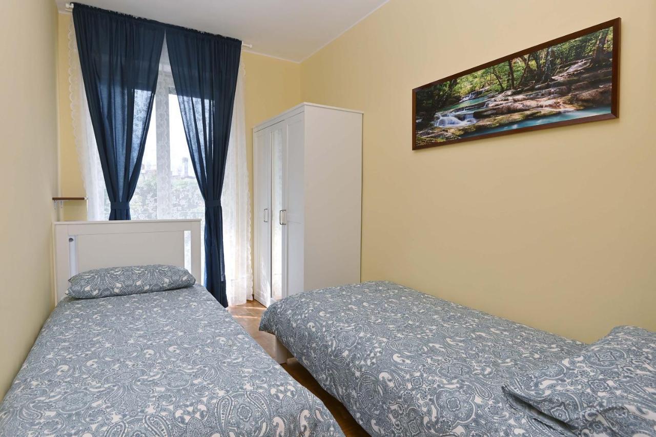 Casa Dei Limoni Apartment Gardone Riviera Bagian luar foto