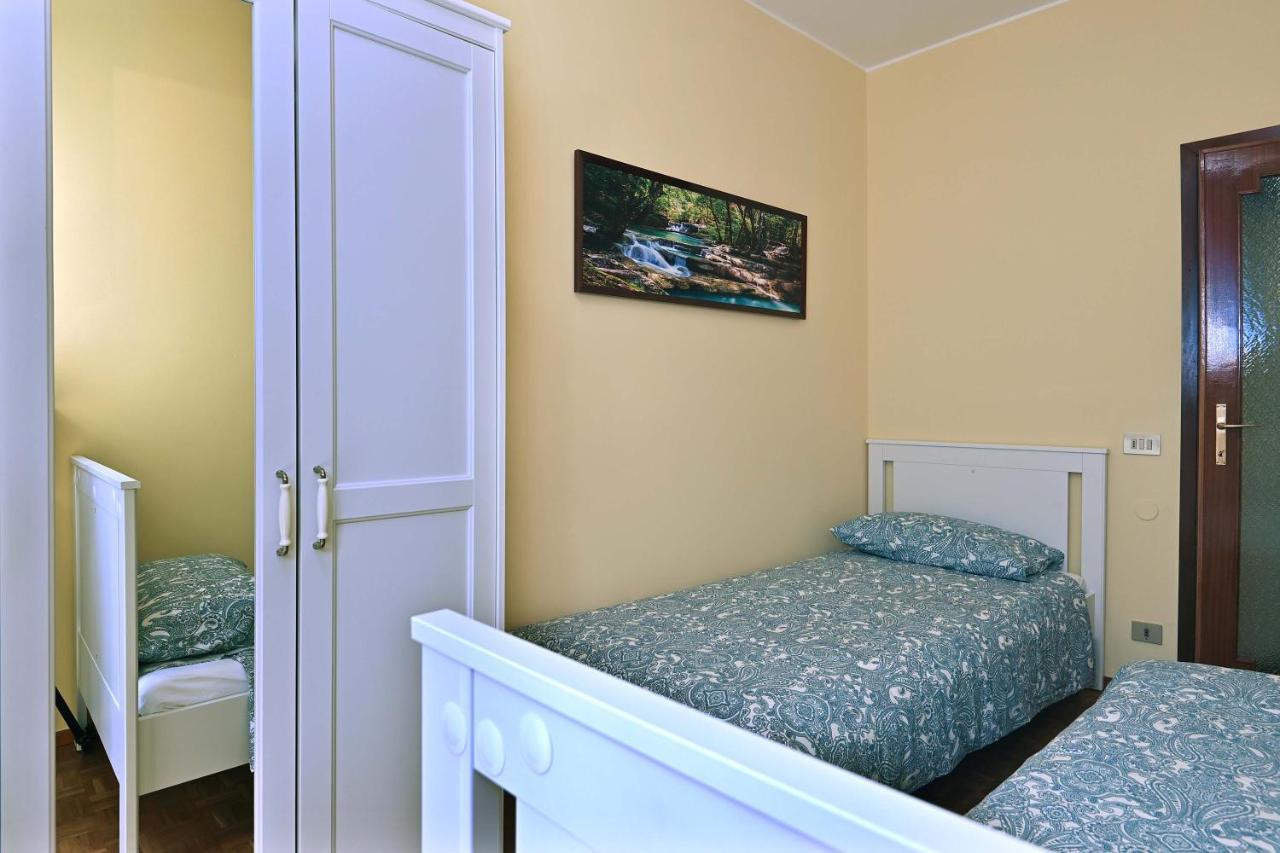 Casa Dei Limoni Apartment Gardone Riviera Bagian luar foto